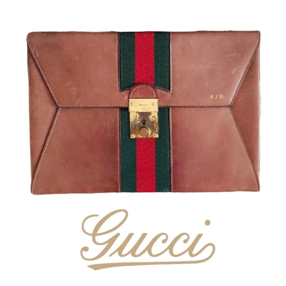 Gucci Handbags - Small Vintage Gucci Envelope Clutch Handbag